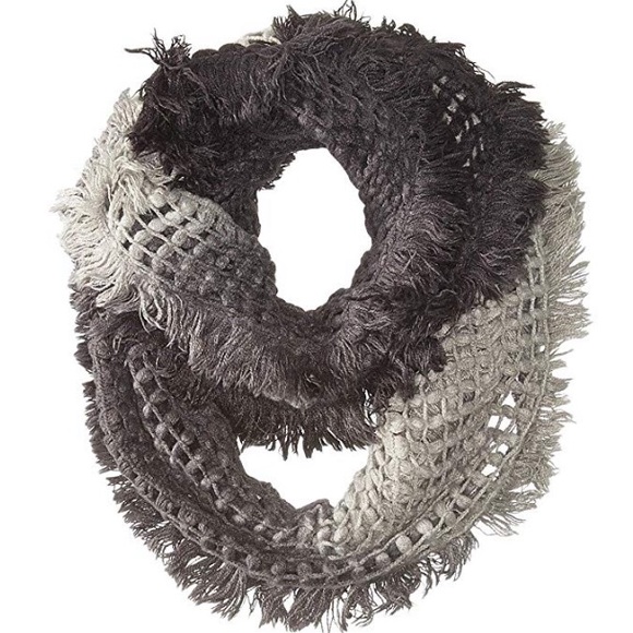 steve madden // ombré fringed infinity knit scarf - Picture 3 of 5